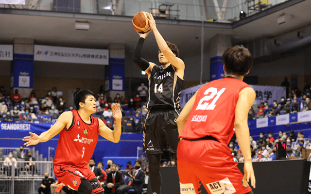 第3節のベストオブタフショット…1位は金丸晃輔が決めた“バスカン”スリー