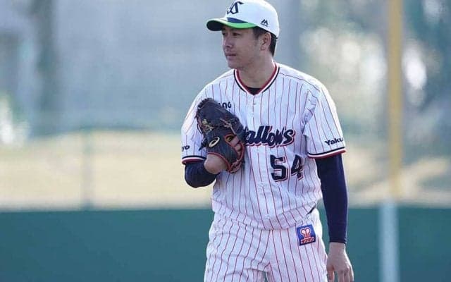 DeNAラミレス監督が退任、ヤクルト09年ドラ1左腕が引退…24日の去就は？