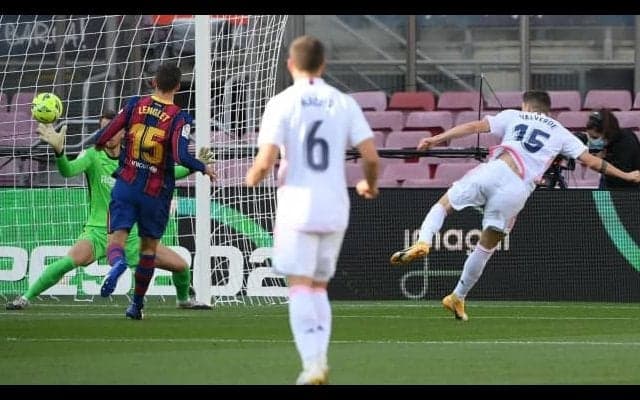 今季初のクラシコはマドリーに軍配...バルサは一度追いつくもVAR判定に泣く