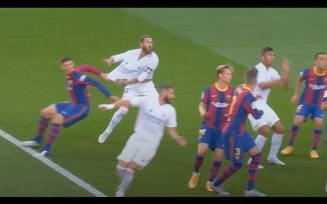 バルサレジェンドがクラシコの主審を告発「我々ばかりに不利な笛が吹かれている」