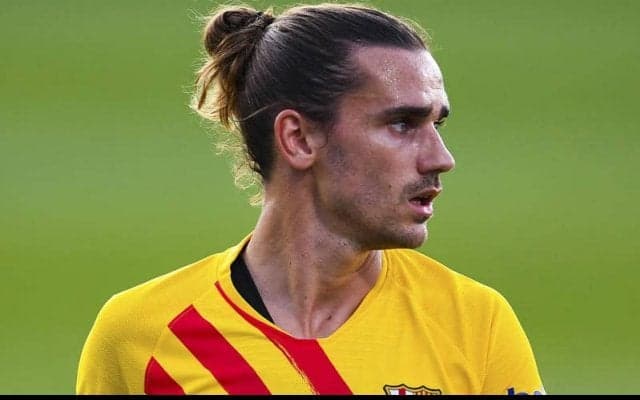 バルサで「危機的な状況」を迎えるグリーズマン、元フランス代表は移籍をすすめる
