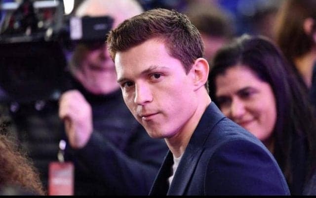 スパイダーマンはバルサファン!? 俳優トム・ホランドのユニ姿にクラブ公式も反応「似合ってるね」