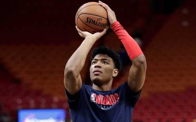 【NBA】八村塁、超高額スニーカー「AIR Dior」披露　海外話題「足元に注目」「モデルみたい」