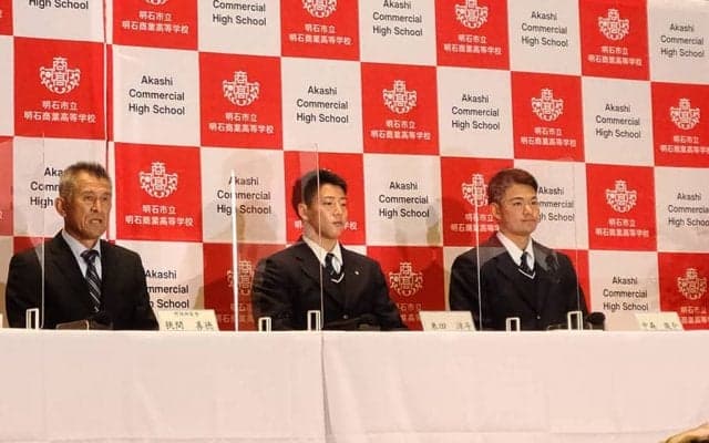 【ドラフト】ロッテ2位の明石商・中森が決意「1年目から15勝」　オリ3位・来田は「トリプル3」