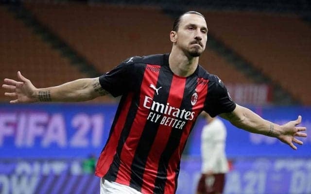 39歳イブラヒモビッチ、GK翻弄“ワンタッチ弾”にファン興奮「足長すぎ」「チートだ」