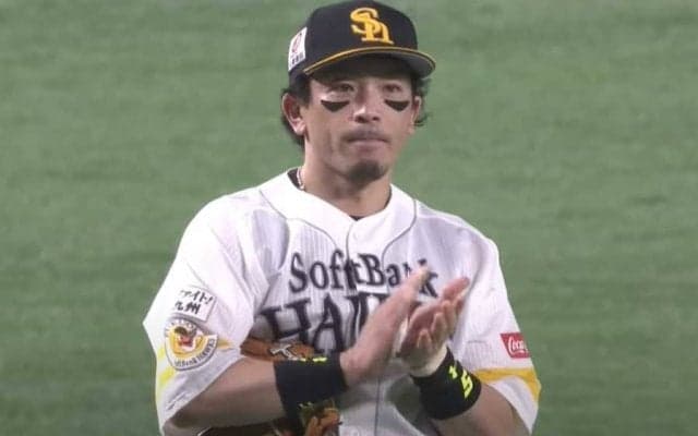 「拍手からの『俺』が可愛すぎ」Vへ勢いつけた鷹・松田宣がファン大絶賛の好プレー