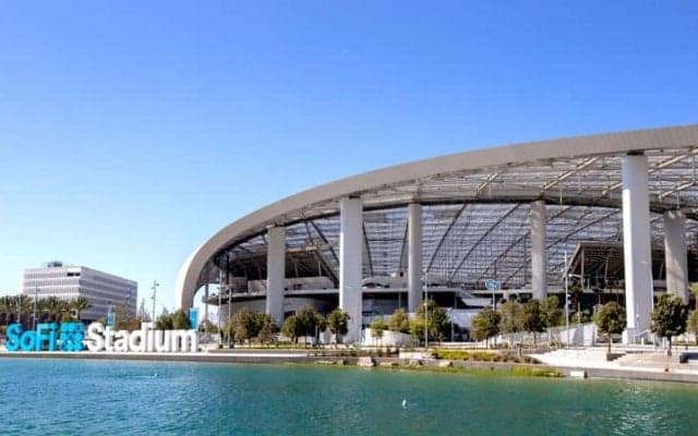 新国立と神宮外苑の関係を見直すべき！　2028年ロス五輪会場が実現したスタジアムの新機軸