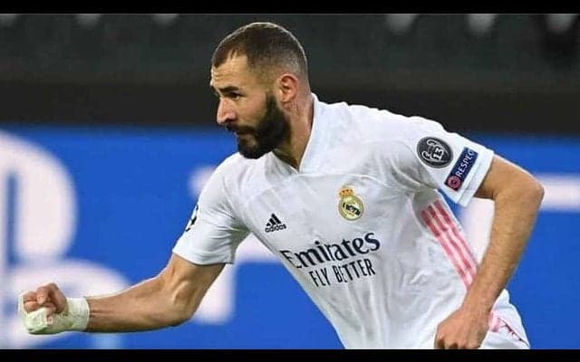 ベンゼマ「あいつとプレーするな」、ヴィニシウスへの不満をメンディに吐露