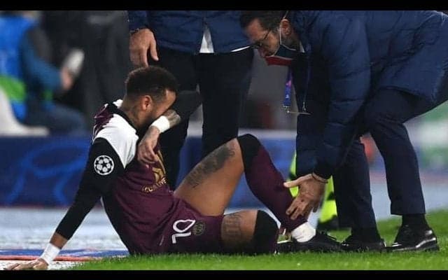 PSG ケーンの2得点でCL初勝利、ネイマールは前半に負傷交代...