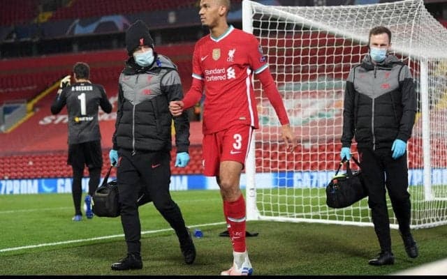 ケガ人続出のリバプールに不幸中の幸い！ CLで負傷のファビーニョは11月の代表ウィーク後に復帰予定