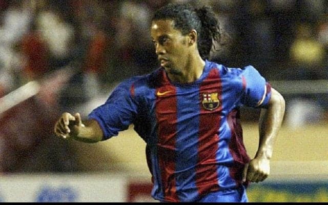 後ろから走り込んだロナウジーニョがズドン！バルセロナ時代の鮮やかなボレーシュート【インクレディブル・ゴールズ】