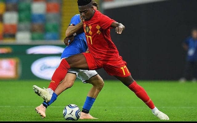 メス、バチュアイ弟のFWレヤ・イセカを獲得!　長期離脱エースの穴埋め