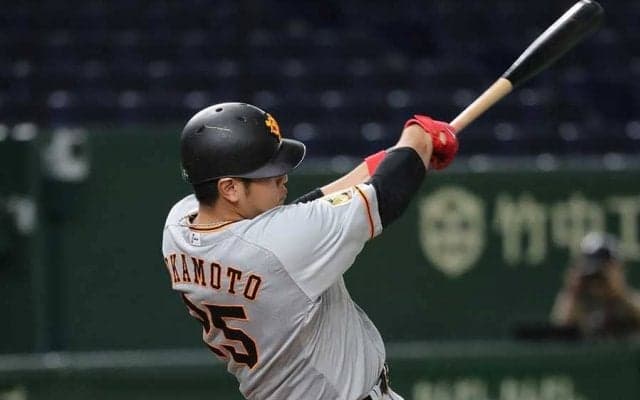 巨人・岡本が軽く片手で叩き込む逆転28号2ラン　衝撃の一撃に東京ドーム騒然