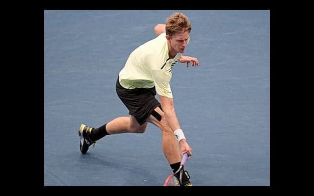  メドヴェデフ撃破で4強入り 