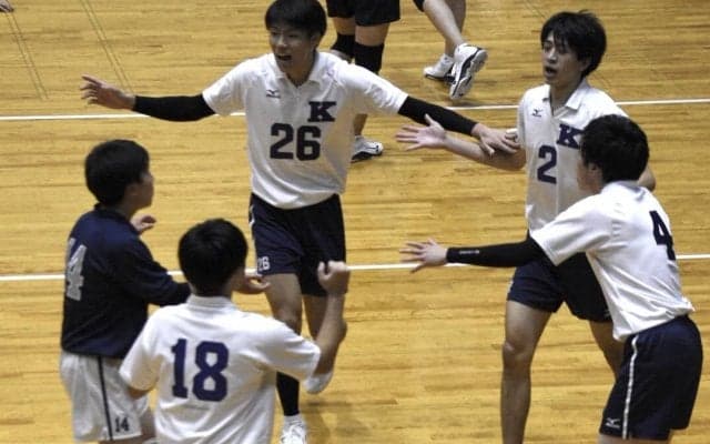 【バレーボール部男子】　大産大にストレート負け