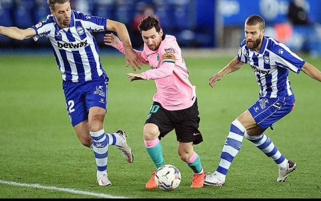 バルサが10人アラベスに痛恨ドロー…グリーズマン初弾もリーグ4戦未勝利…《ラ・リーガ》