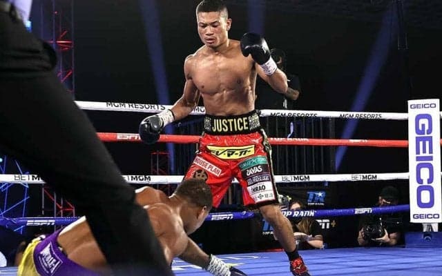 井上尚弥戦へ景気づけ　前座の平岡アンディが4回TKO勝ち、ダウン3度でデビュー16連勝