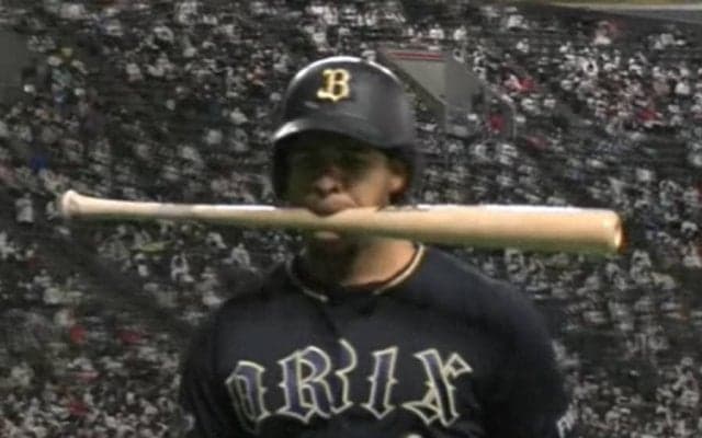 「鬼滅のモ刃」「鬼滅の靄」　オリ・モヤ、悔しさ露わのバット咥えにファン爆笑