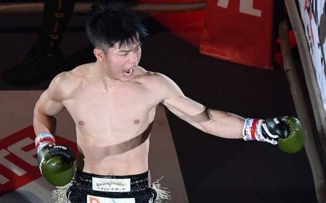 那須川天心、“Mr.RISE”との肩組み2ショットに反響「格闘技で初めて感動しました」