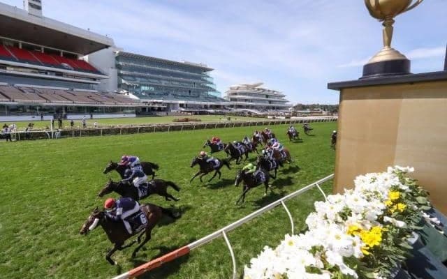 【豪・メルボルンC】“国家を止めるレース”トワイライトペイメントが3200mを逃げ切る/海外競馬レース結果