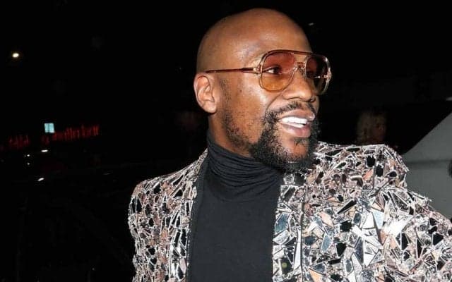 24連勝デービスが「誇らしい」　失神KO劇にメイウェザーもメロメロ「無条件に彼を愛す」