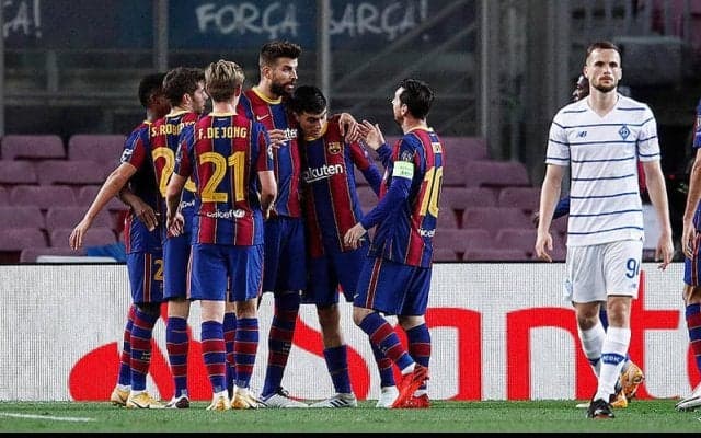 バルセロナが辛勝もGS3連勝で決勝T進出に王手!《CL》