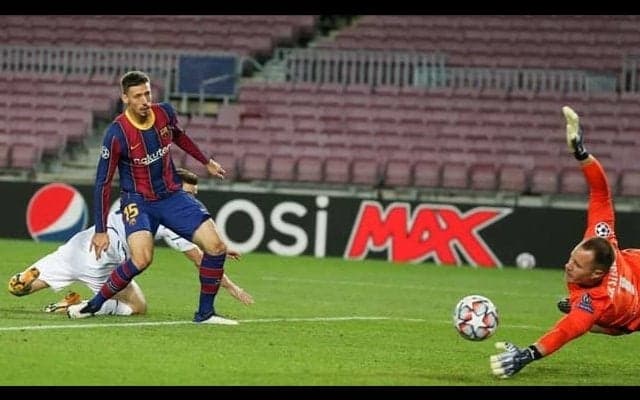 『神』セーブ連発のテア・シュテーゲンに最高評価「9」追加点のピケにも高評価