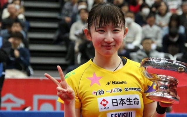 サウスポー早田ひな、CS初戦で始球式登板へ「右と左のどちらで投げるかは試行錯誤」