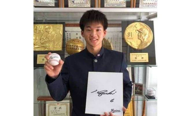 ロッテ、育成1位の立正大淞南高・谷川に指名挨拶　強肩自慢の捕手「将来レギュラーを」