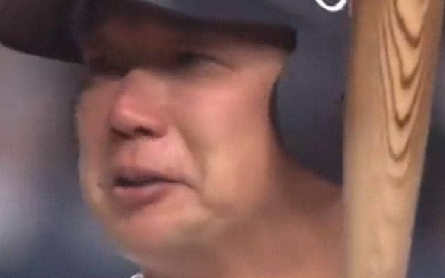 オリックス山崎勝、引退試合で3度の男泣き　会見、代打、抑え捕手で有終の美