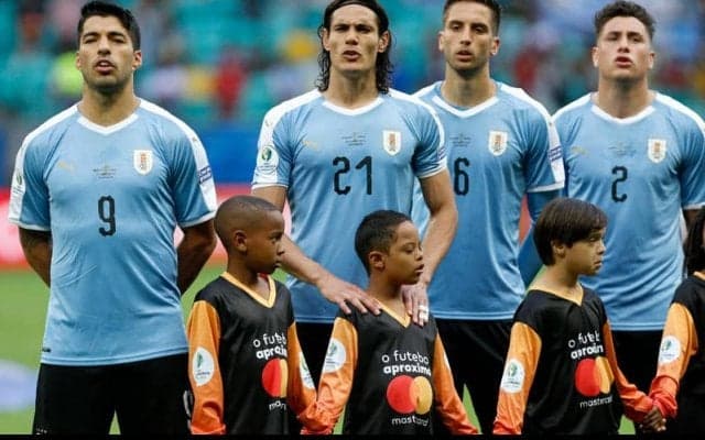 ウルグアイ代表メンバーが発表！ スアレス、カバーニらに国内組は1名のみ《カタールW杯南米予選》