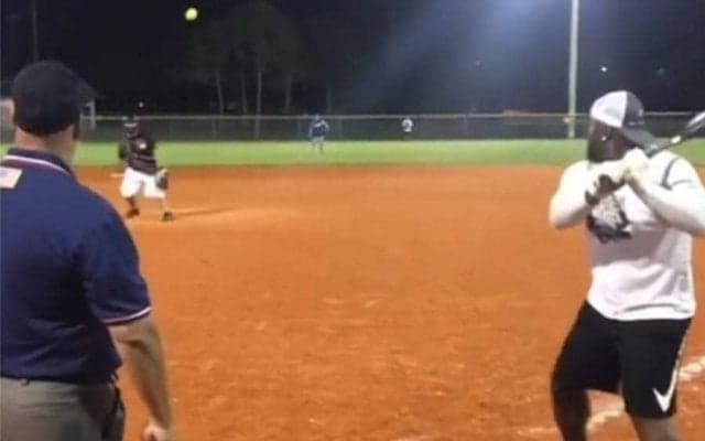 【MLB】「史上最も低いホームラン」メジャー出場ない元ドラ1の“超低空弾”に全米驚愕