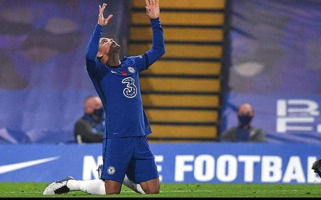 チェルシーが今季初のリーグ連勝!　メンディ牙城破られるもT・シウバの初弾など4発圧勝!《プレミアリーグ》