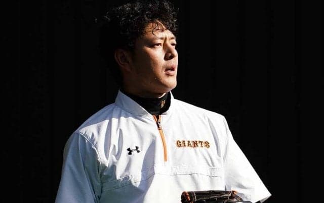 「最高の3ショット」巨人岩隈、元チームメート青木＆嶋との“再会”にファン感動