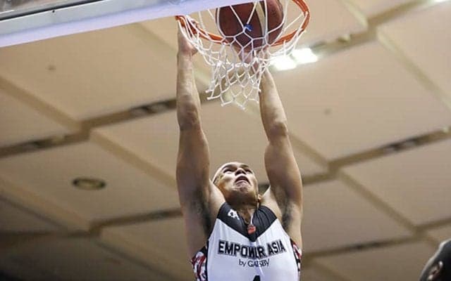 三遠ネオフェニックスがサーディ・ラベナのBリーグデビューを勝利で飾る…「勝ち切れてよかったです」