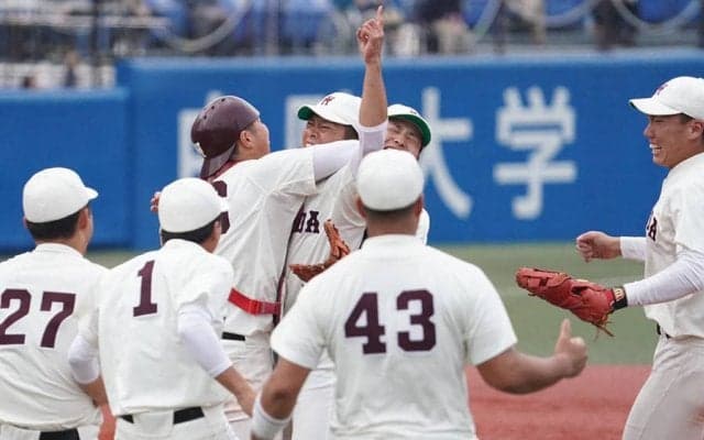 【大学野球】早大、9回2死から逆転V！　エース早川が奇跡呼ぶ連投0封で涙、10季ぶり46度目の戴冠