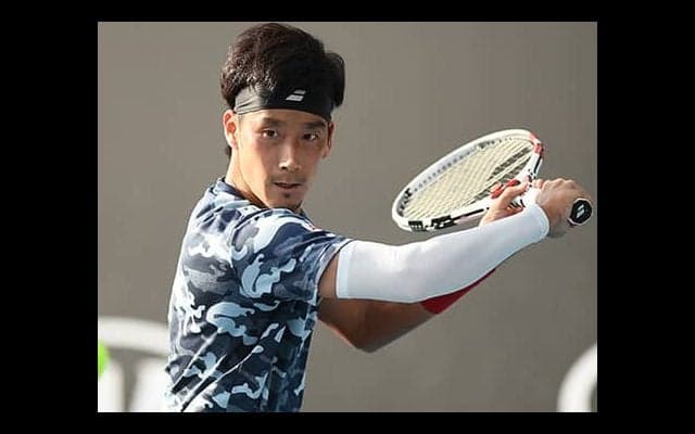  杉田祐一、完敗で姿消す 