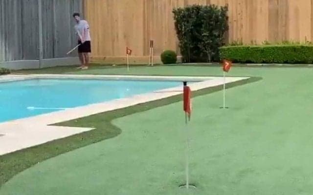 驚愕“水切りチップイン”3連発　21歳米アマチュア選手に反響「これはどんな魔術だ」