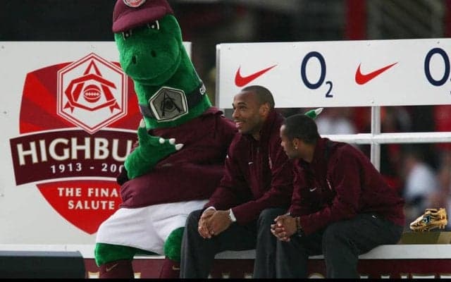 「おかえり！」解雇されていたアーセナルのクラブマスコットが復帰！