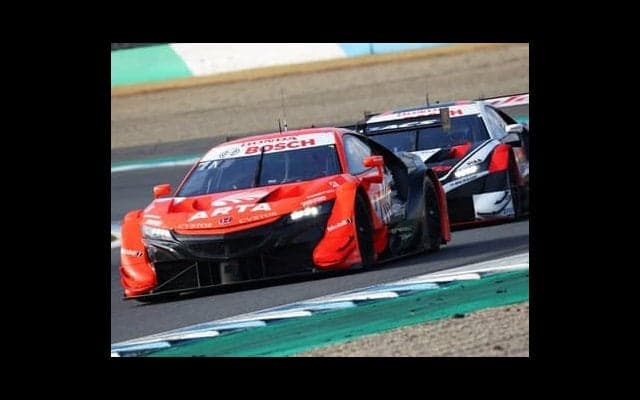 スーパーGT王座争い大接戦。ホンダ、トヨタ、日産、横一線で最終戦へ