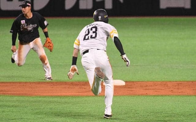 鷹・周東、どうすれば100盗塁可能？　“青い稲妻”が絶賛する盗塁技術と課題とは…