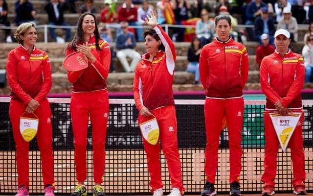 ムグルッサが悪性リンパ腫で闘病中のスアレス ナバロをお見舞い