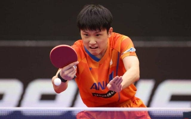張本智和、世界卓球銀メダリスト下して準決勝進出＜卓球・男子W杯＞