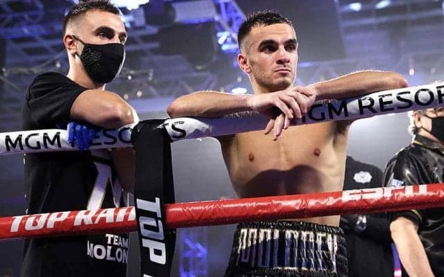 悲運のマロニー弟、無効試合に怒りの涙　異例の検証20分超も「頭突きなんかじゃない」