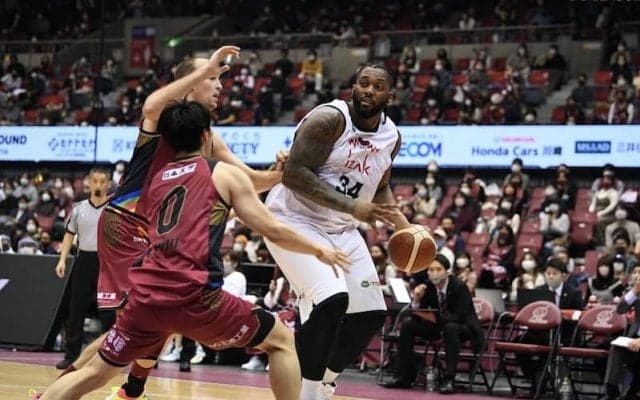 富山グラウジーズが終始リードを奪い敵地で快勝…川崎ブレイブサンダースと1勝1敗の痛み分け