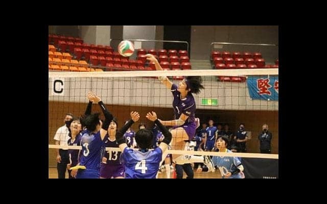 橘のエース・佐々木、強打で引っ張り神奈川制す／春高バレー