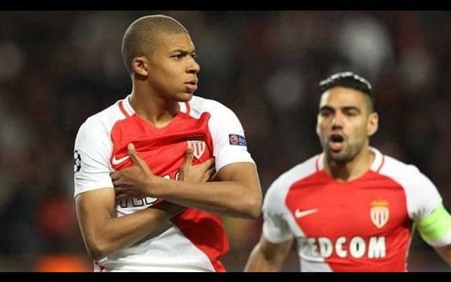 エムバペではなくデンベレを獲得 元バルサ幹部が「理由」を明かす