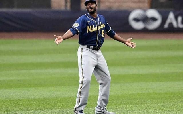 【MLB】「容赦ない…」　ブルワーズ・ケイン、息子を号泣させる“大人げない”親子対決に米爆笑