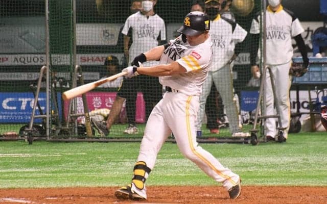 鷹・中村晃、CS＆日本SのダブルMVPある？　シート打撃で一発「良い感覚のまま」