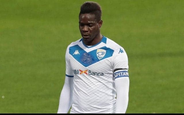 フリーのバロテッリに英2部バーンズリーが接触か